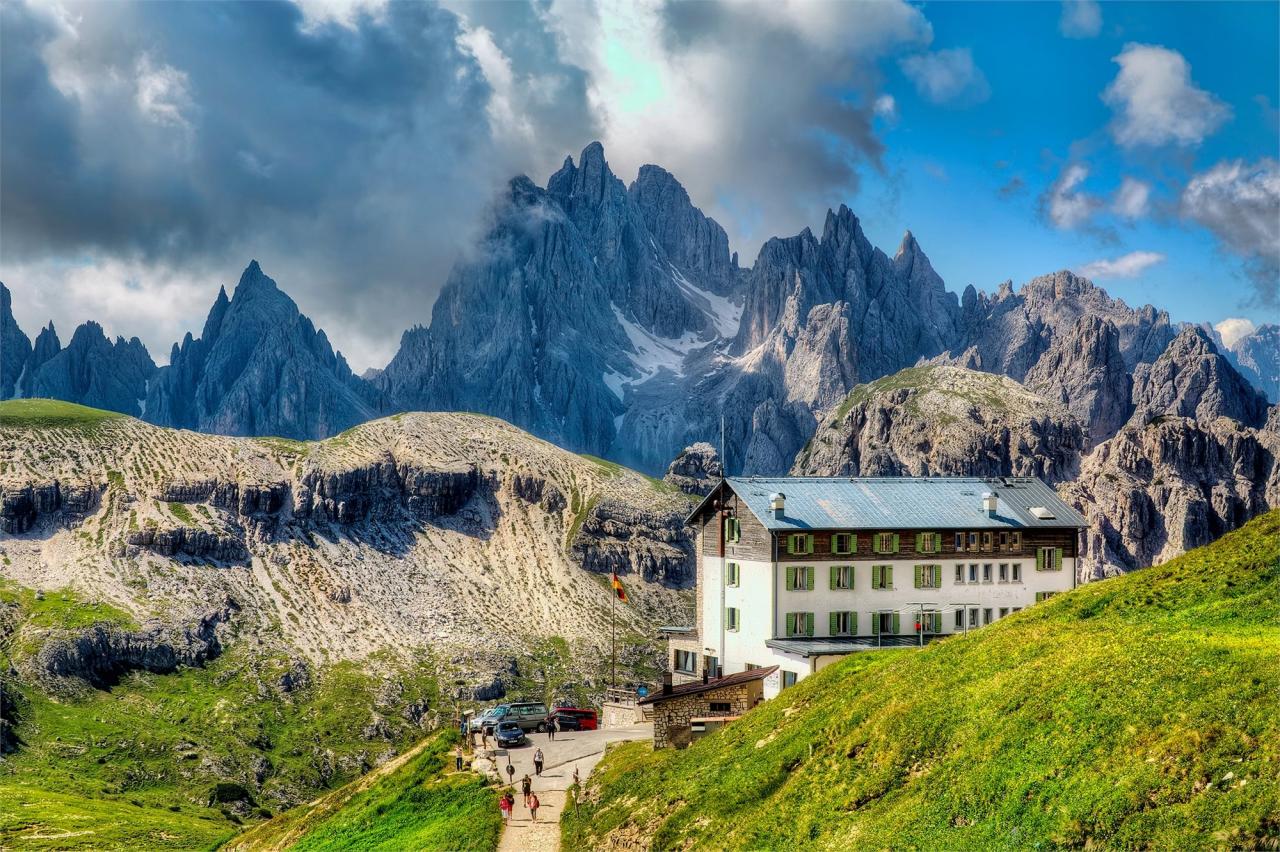 PTA-Alpy-Zhrada Dolomit-shutterstock_1161080956-w