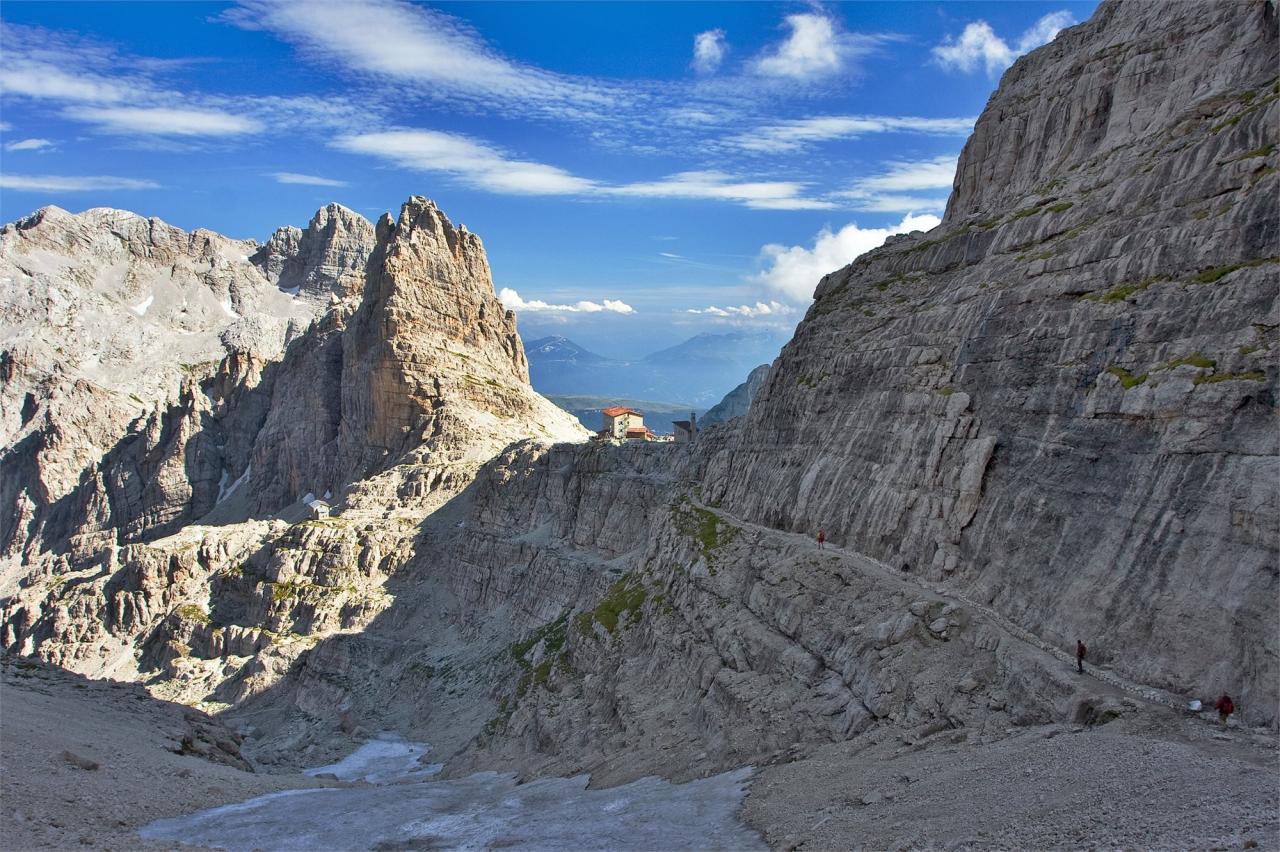 PTA-Alpy_Madona a Brenta_shutterstock_118896442-w