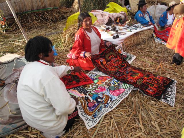 Plavba po jezeře TITICACA na plovoucí rákosové ostrovy LOS UROS
