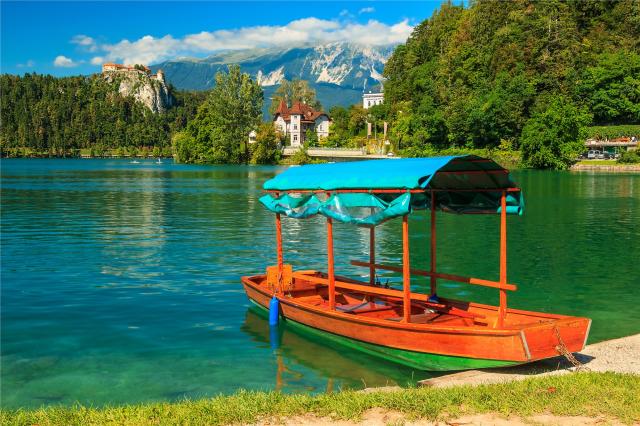 dreamstime_xl_46371463_PTA_Bled