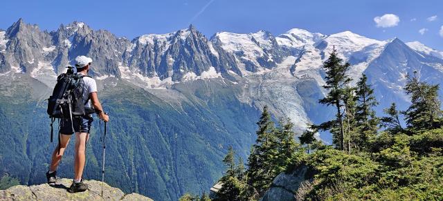 ohromující panorama masivu Mont Blanc (4 810 m) s panoramatické
