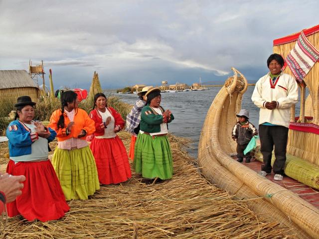 Plavba po jezeře TITICACA na plovoucí rákosové ostrovy LOS UROS