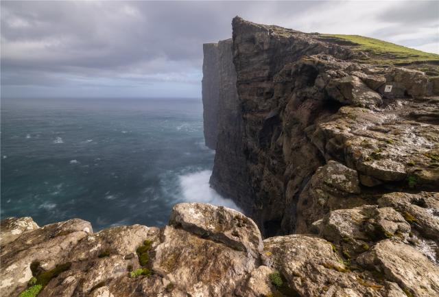 Faerské ostrovy - Traelanipan Cliffs
