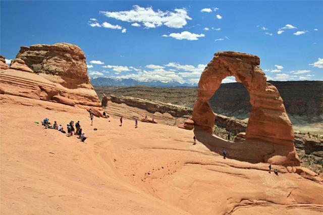 NP Arches a symbol Utahu - oblouk Delicate Arch