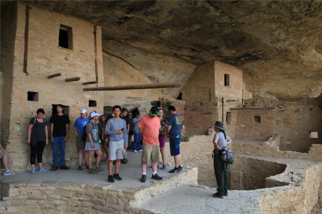 prohlídka s rangerkou - NP Mesa Verde (Colorado)