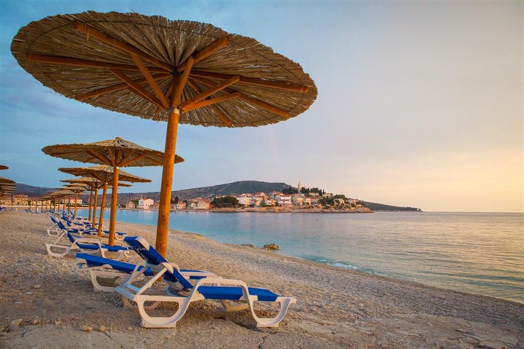 Hotel ZORA, Primošten - pláž