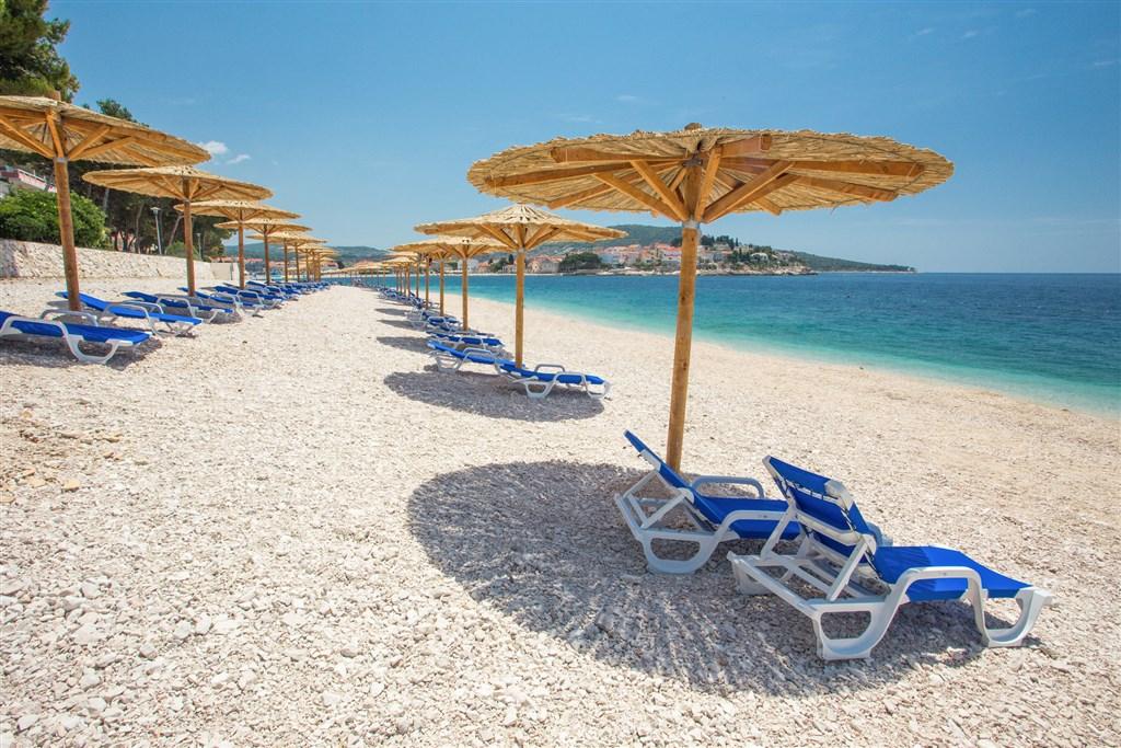 Hotel ZORA, Primošten - pláž