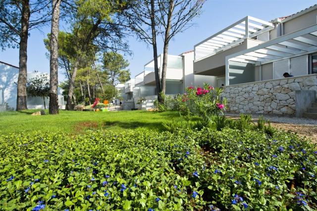 Apartmány ZATON HOLIDAY RESORT 4*, Chorvatsko - Severní Dalmáci