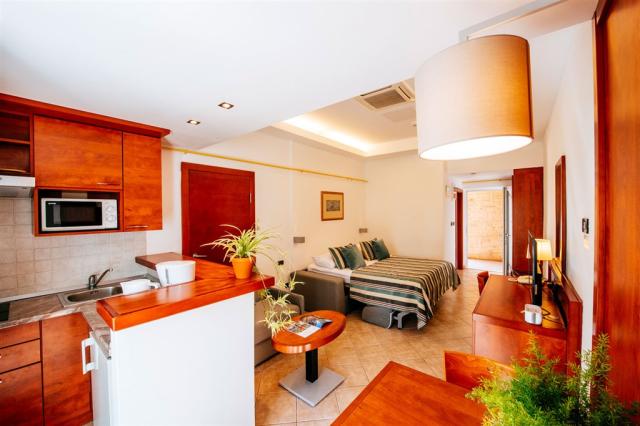 Apartmány ZATON HOLIDAY RESORT 4*, Chorvatsko - Severní Dalmáci