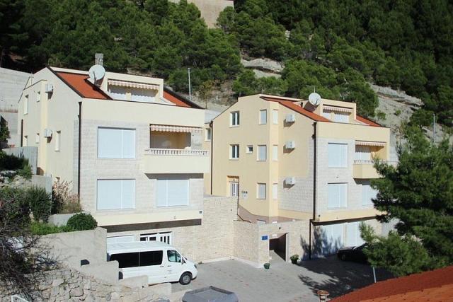 Apartmány ASTRA a PINIJA, Chorvatsko - Střední Dalmácie - Brela