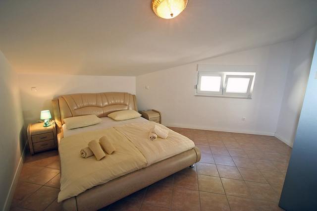 Apartmány ASTRA a PINIJA, Chorvatsko - Střední Dalmácie - Brela