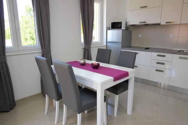 dvoulůžková ložnice a denní místnost - typ APT. 2(+0)
