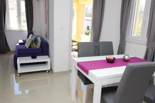 dvoulůžková ložnice a denní místnost - typ APT. 2(+0)