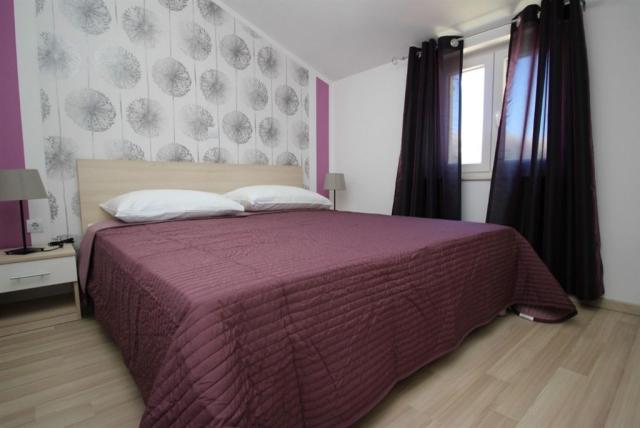 dvě dvoulůžkové ložnice a denní místnost - typ APT. 4(+0)
