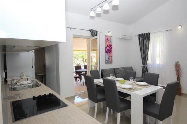 dvě dvoulůžkové ložnice a denní místnost - typ APT. 4(+0)