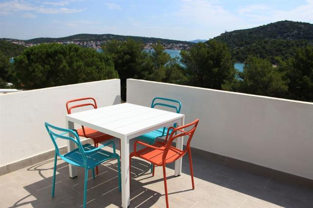 dvoulůžková ložnice a denní místnost - typ APT. B2+2