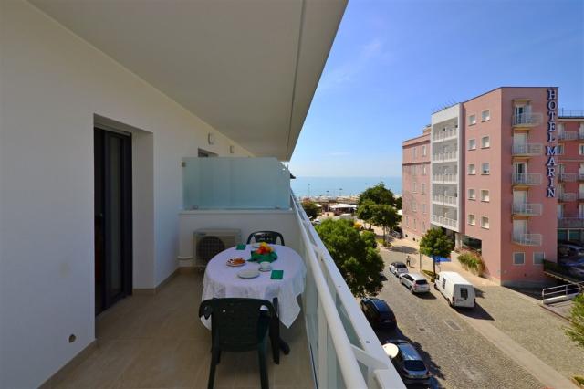 dvoulůžková ložnice a denní místnost - typ Apt. 2+2 2B