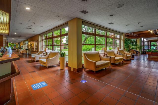 Ensana Thermal SÁRVÁR Health Spa Hotel, Maďarsko - Zadunají - S
