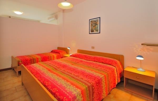 třílůžková ložnice a denní místnost - typ APT. 3+2 A