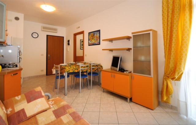 třílůžková ložnice a denní místnost - typ APT. 3+2 B
