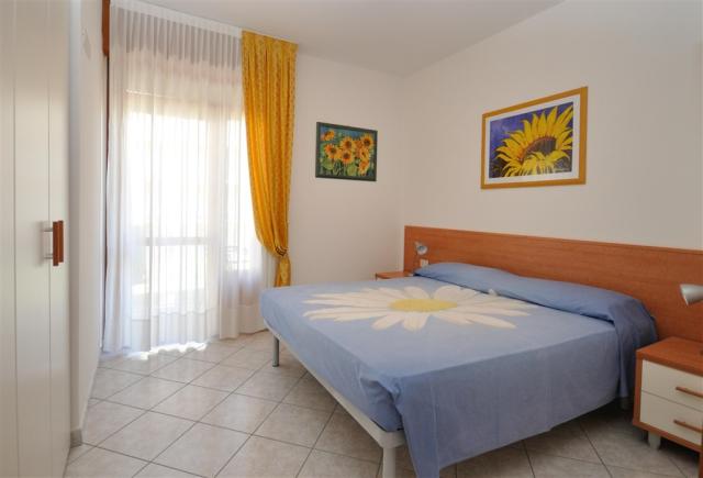 třílůžková ložnice a denní místnost - typ APT. 3+2 B