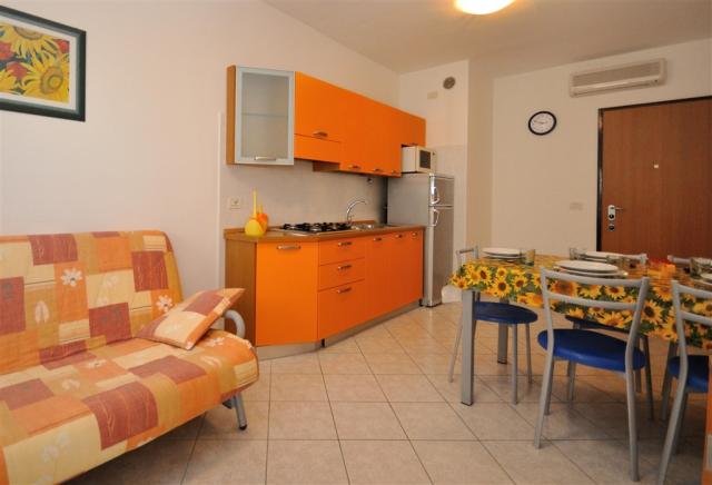 třílůžková ložnice a denní místnost - typ APT. 3+2 B