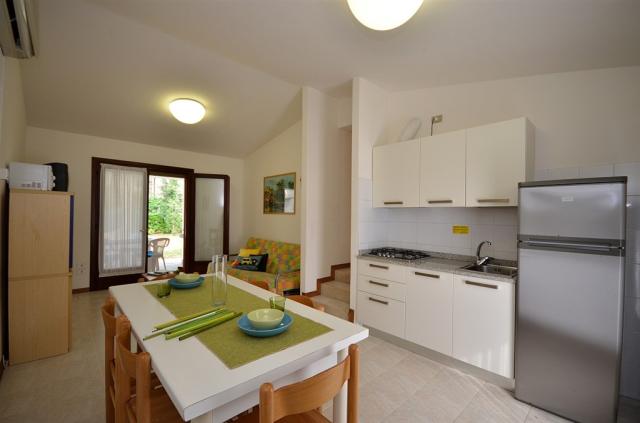 dvě dvoulůžkové ložnice a denní místnost - typ APT. 4+2 C-6