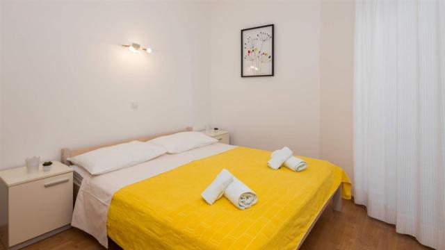 dvě dvoulůžkové ložnice a denní místnost - typ APT. 4(+1)