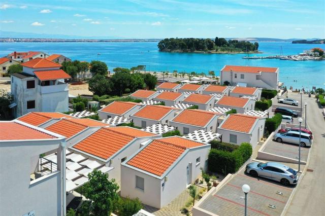 Vily DALMACIJA, Preko