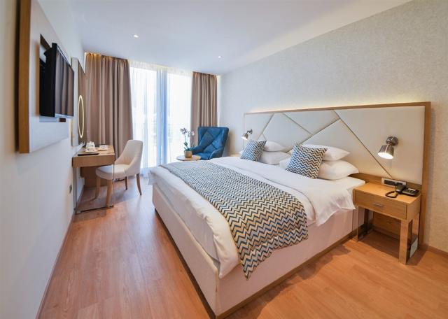 Hotel MEDITERAN-Bećići, Černá Hora - Budvanská riviéra - Bečići