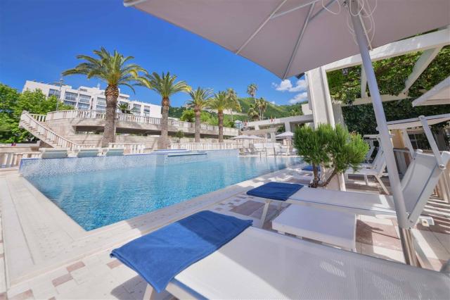 Hotel MEDITERAN-Bećići, Černá Hora - Budvanská riviéra - Bečići