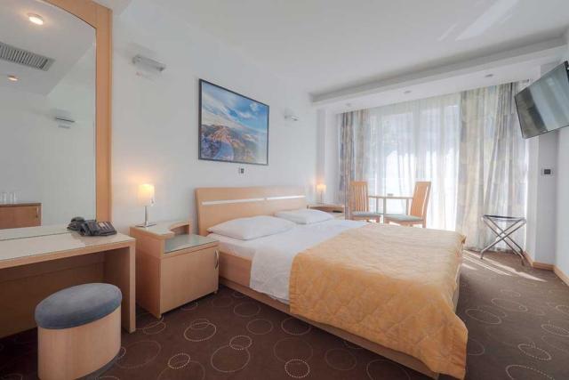 Hotel MONTENEGRO BEACH RESORT, Černá Hora - Budvanská riviéra -