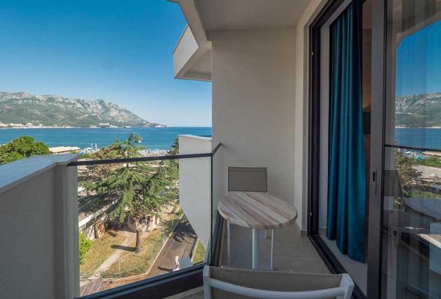Hotel MONTENEGRO BEACH RESORT, Černá Hora - Budvanská riviéra -