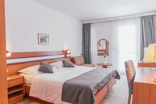 Hotel HORIZONT, Chorvatsko - Střední Dalmácie - Baška Voda, zob