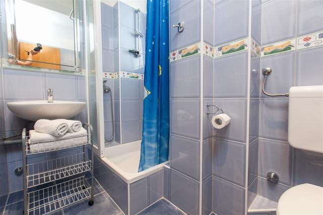 dvě dvoulůžkové ložnice a denní místnost - typ APT. 4(+1)