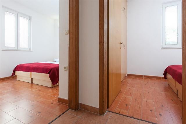 dvě dvoulůžkové ložnice a denní místnost - typ APT. 4(+1)