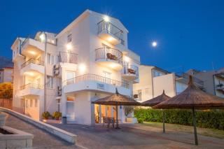 Vila Lucija