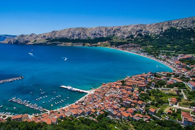 Baška, ostrov Krk, Chorvatsko