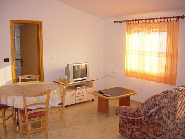 Apartmány Derenčinović Lucijana, ostrov Krk, Baška, Chorvatsko