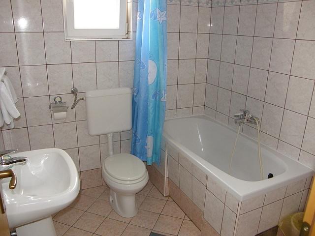 Apartmány Derenčinović Lucijana, ostrov Krk, Baška, Chorvatsko