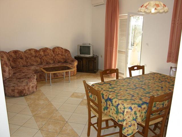 Apartmány Derenčinović Lucijana, ostrov Krk, Baška, Chorvatsko