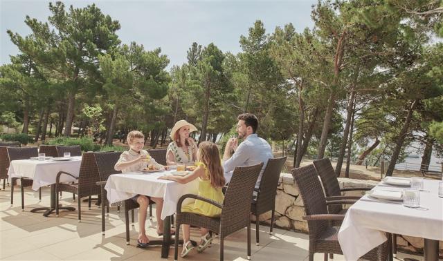 Hotel BLUESUN ELAPHUSA, Chorvatsko - Ostrov Brač - Bol, zobraze