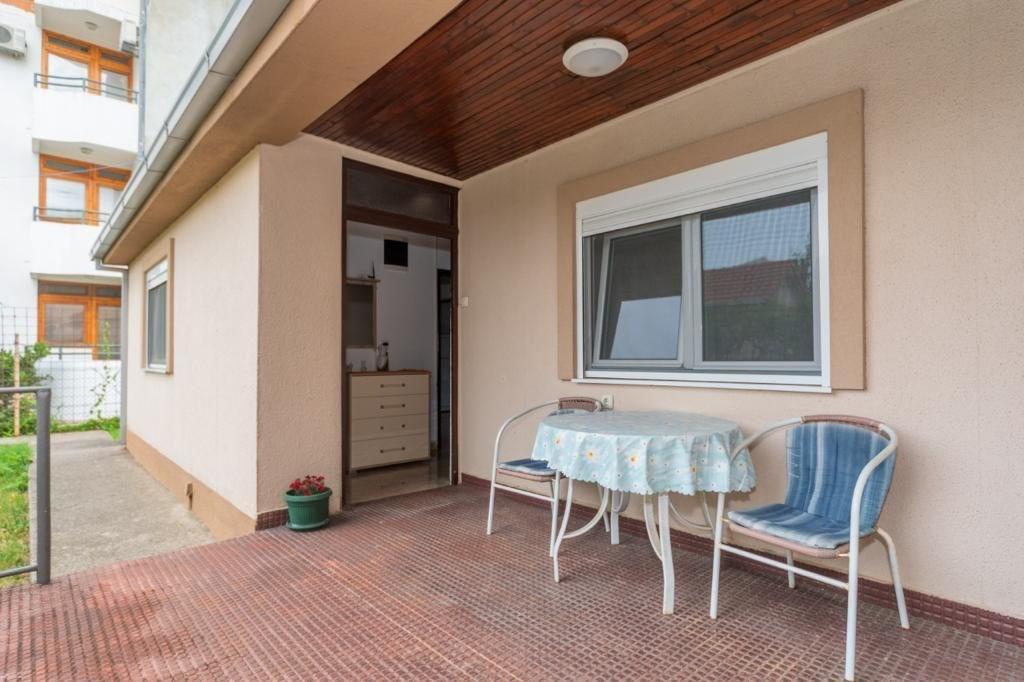 třílůžková ložnice a denní místnost - typ APT. 3(+2)