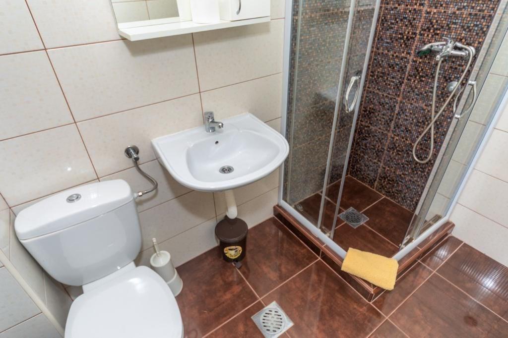dvě dvoulůžkové ložnice a denní místnost - typ APT 4(+2)