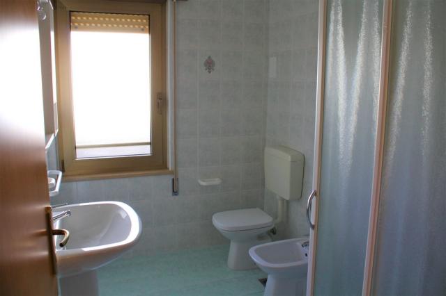 třílůžková ložnice a denní místnost - typ APT. 3+1 B4