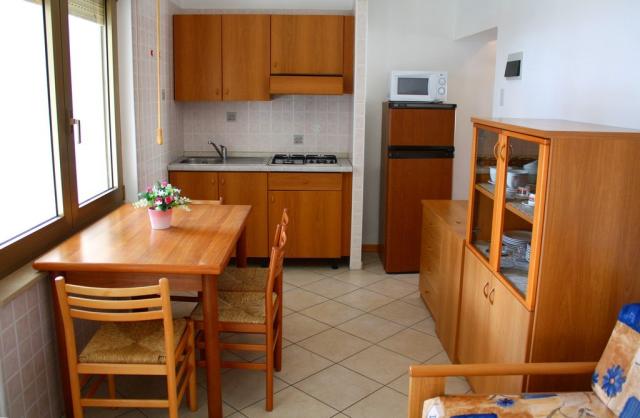 třílůžková ložnice a denní místnost - typ APT. 3+1 B4