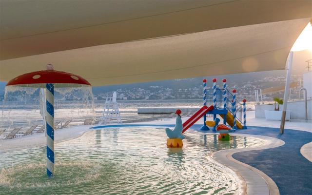 HILTON Rijeka COSTABELLA BEACH RESORT AND SPA, Chorvatsko - Ist