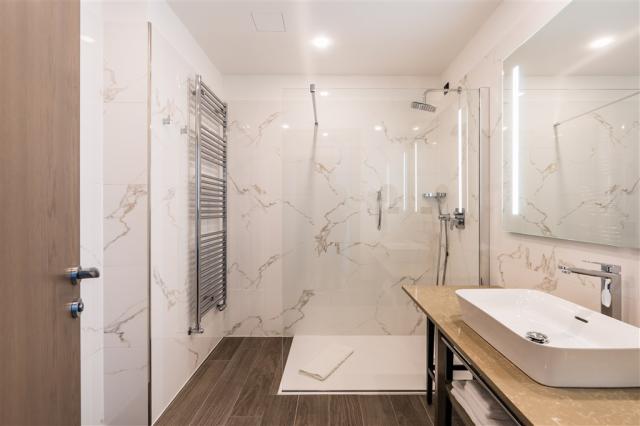 HILTON Rijeka COSTABELLA BEACH RESORT AND SPA, Chorvatsko - Ist