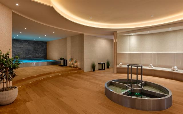 HILTON Rijeka COSTABELLA BEACH RESORT AND SPA, Chorvatsko - Ist