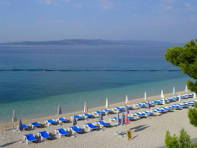 Family Resort URANIA, Baška Voda - pláž